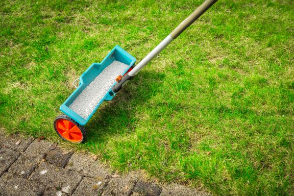 Commercial Lawn Treatment in Mcdonough